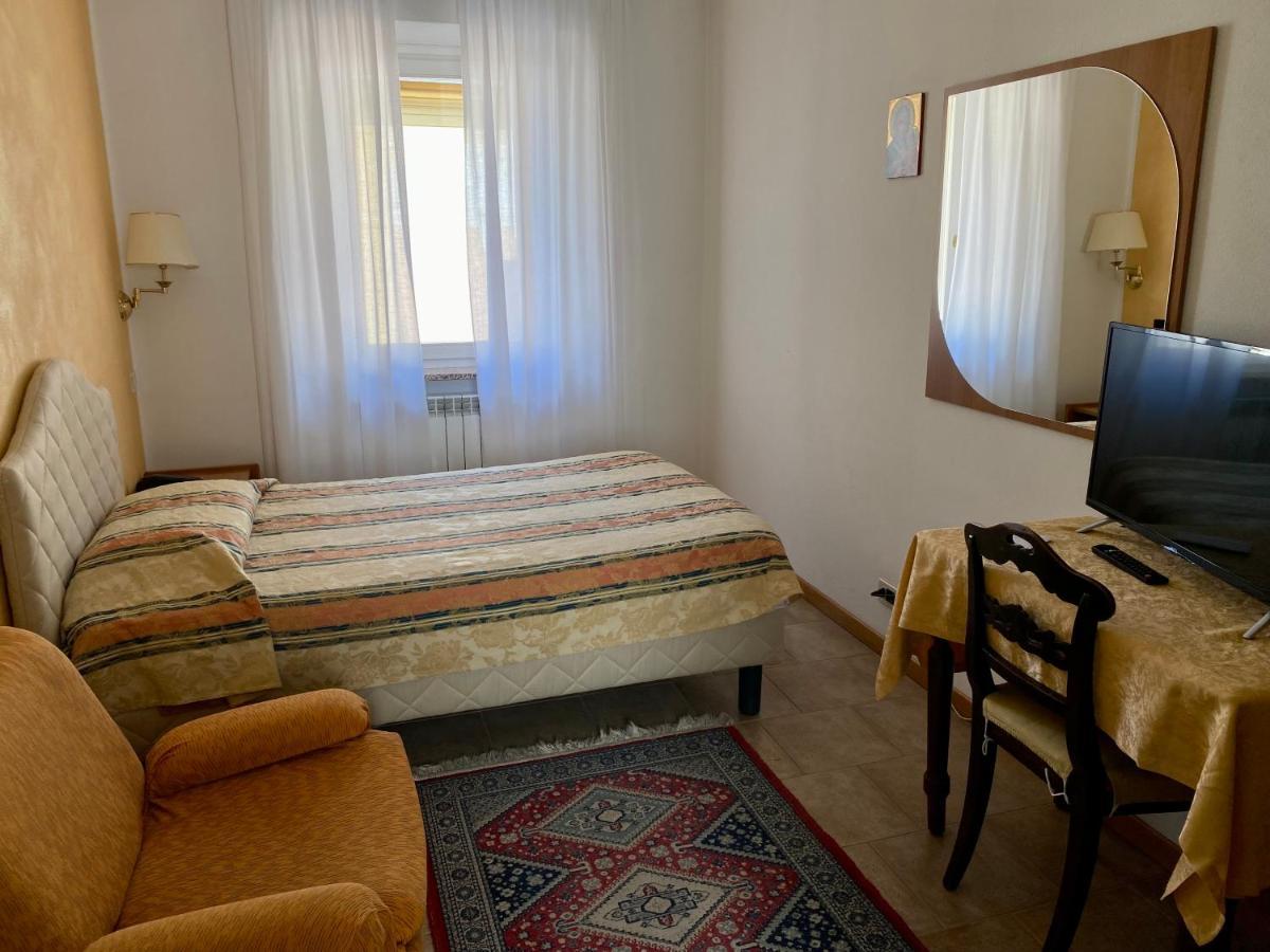 Hotel Centrale San Pellegrino Terme Bagian luar foto