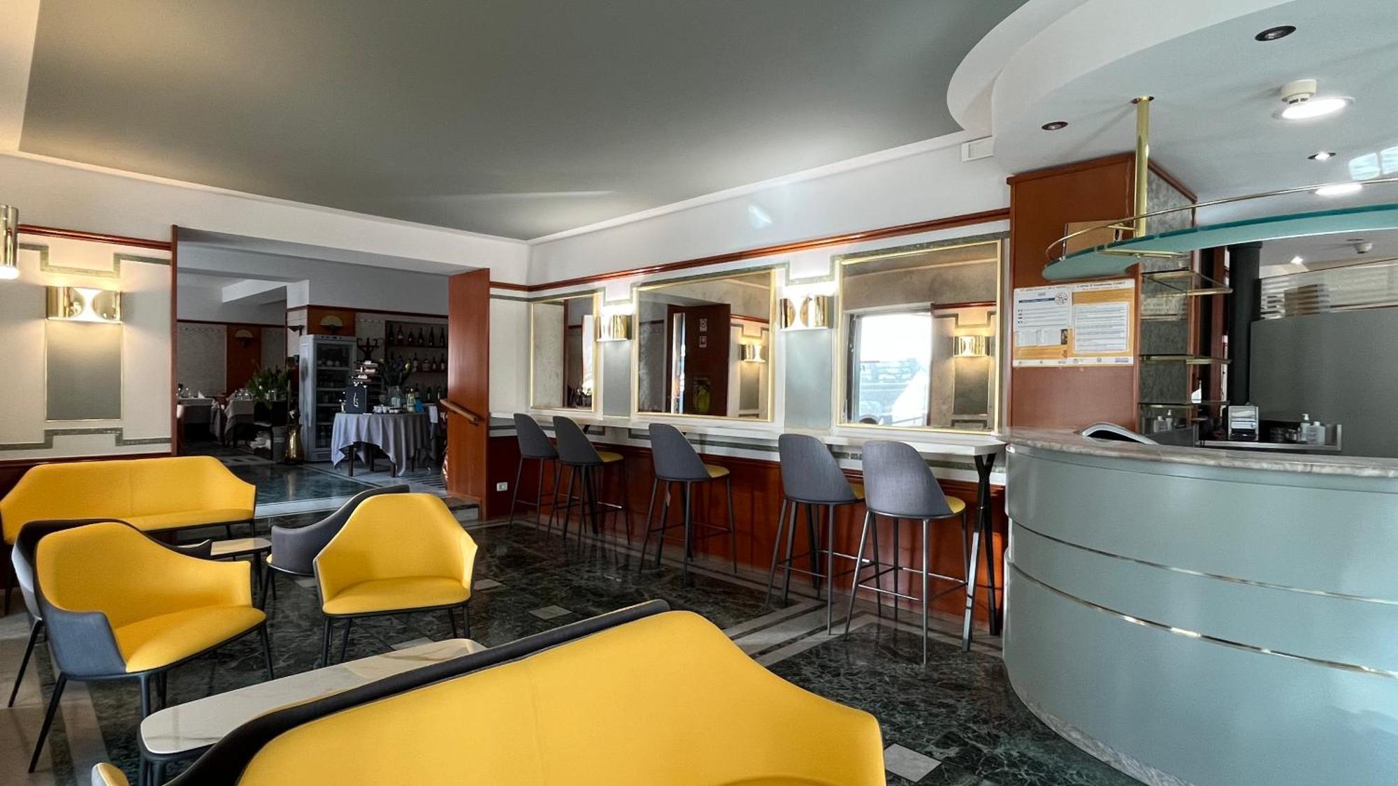 Hotel Centrale San Pellegrino Terme Bagian luar foto