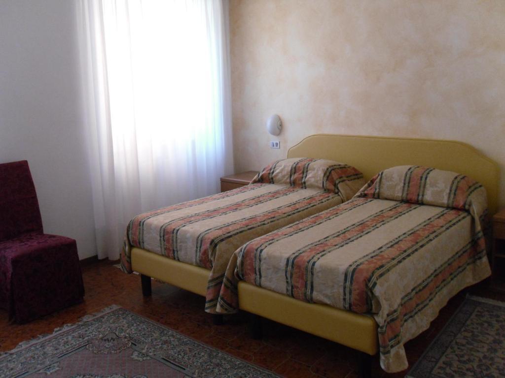 Hotel Centrale San Pellegrino Terme Ruang foto