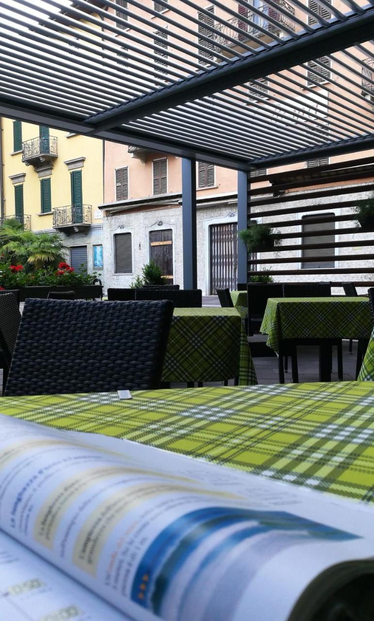 Hotel Centrale San Pellegrino Terme Bagian luar foto