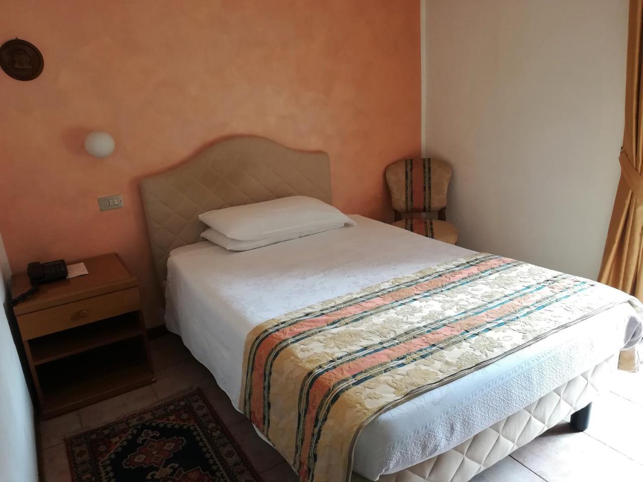Hotel Centrale San Pellegrino Terme Bagian luar foto