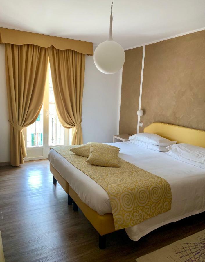 Hotel Centrale San Pellegrino Terme Bagian luar foto